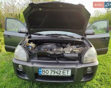 Серый Хендай Туксон, объемом двигателя 1.99 л и пробегом 184 тыс. км за 8300 $, фото 15 на Automoto.ua