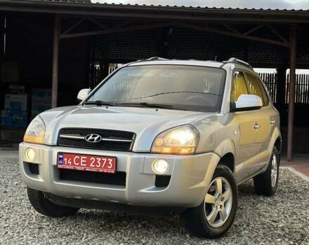 Хендай Туксон 2007 в Бережанах на Automoto.ua Серый Хендай Туксон, объемом двигателя 2 л и пробегом 172 тыс. км за 7400 $, фото 2 на Automoto.ua