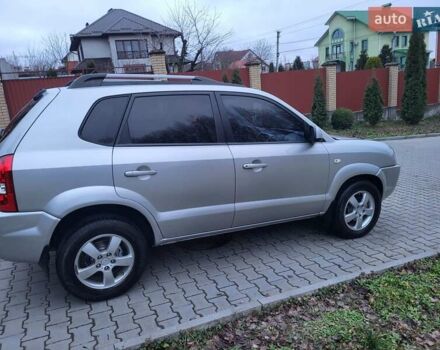 Серый Хендай Туксон, объемом двигателя 2 л и пробегом 240 тыс. км за 8300 $, фото 33 на Automoto.ua