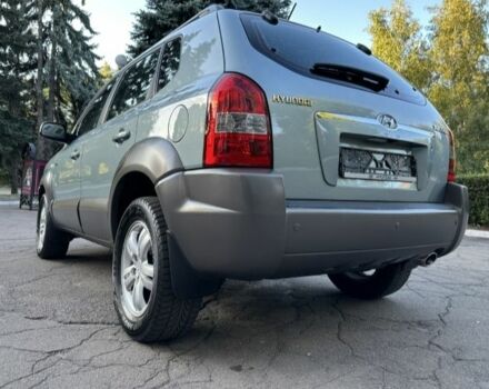 Серый Хендай Туксон, объемом двигателя 2 л и пробегом 110 тыс. км за 10500 $, фото 5 на Automoto.ua