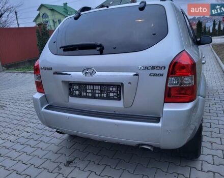 Серый Хендай Туксон, объемом двигателя 2 л и пробегом 240 тыс. км за 8300 $, фото 39 на Automoto.ua
