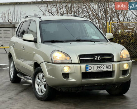 Сірий Хендай Туксон, об'ємом двигуна 2 л та пробігом 257 тис. км за 6550 $, фото 12 на Automoto.ua