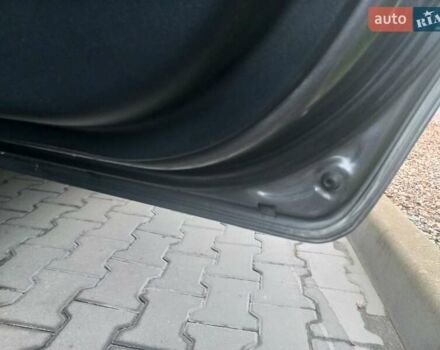 Сірий Хендай Туксон, об'ємом двигуна 2 л та пробігом 190 тис. км за 8600 $, фото 51 на Automoto.ua