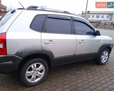 Сірий Хендай Туксон, об'ємом двигуна 1.98 л та пробігом 157 тис. км за 7800 $, фото 18 на Automoto.ua