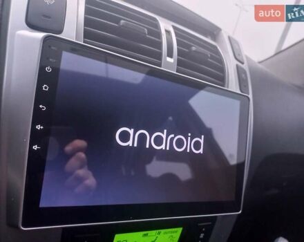 Сірий Хендай Туксон, об'ємом двигуна 2 л та пробігом 190 тис. км за 8600 $, фото 16 на Automoto.ua