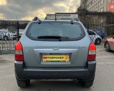 Сірий Хендай Туксон, об'ємом двигуна 1.98 л та пробігом 281 тис. км за 7200 $, фото 5 на Automoto.ua