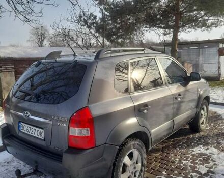 Серый Хендай Туксон, объемом двигателя 1.99 л и пробегом 181 тыс. км за 8700 $, фото 2 на Automoto.ua