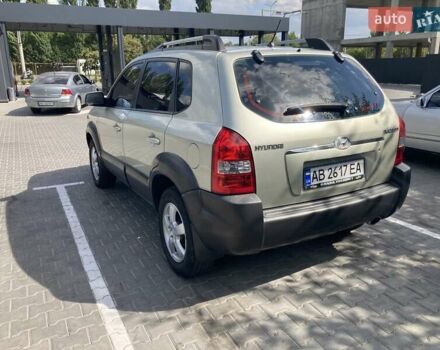 Сірий Хендай Туксон, об'ємом двигуна 1.98 л та пробігом 137 тис. км за 7700 $, фото 4 на Automoto.ua