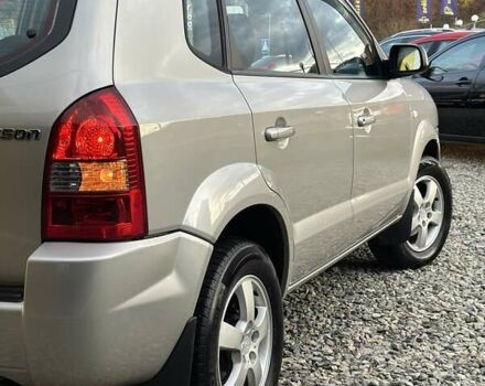 Хендай Туксон 2007 в Бережанах на Automoto.ua Серый Хендай Туксон, объемом двигателя 2 л и пробегом 172 тыс. км за 7400 $, фото 5 на Automoto.ua