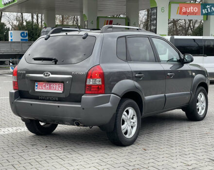 Серый Хендай Туксон, объемом двигателя 2 л и пробегом 182 тыс. км за 7600 $, фото 12 на Automoto.ua