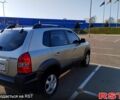 Сірий Хендай Туксон, об'ємом двигуна 2 л та пробігом 130 тис. км за 7600 $, фото 2 на Automoto.ua