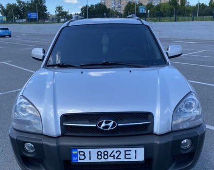 Сірий Хендай Туксон, об'ємом двигуна 1.98 л та пробігом 190 тис. км за 9150 $, фото 6 на Automoto.ua