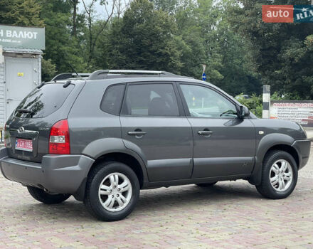 Хендай Туксон 2007 в Калуше на Automoto.ua Серый Хендай Туксон, объемом двигателя 2 л и пробегом 182 тыс. км за 7600 $, фото 7 на Automoto.ua