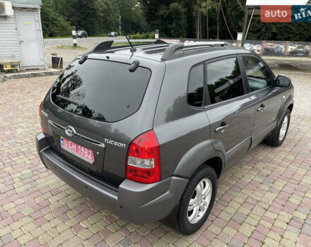 Хендай Туксон 2007 в Калуше на Automoto.ua Серый Хендай Туксон, объемом двигателя 2 л и пробегом 182 тыс. км за 7600 $, фото 19 на Automoto.ua