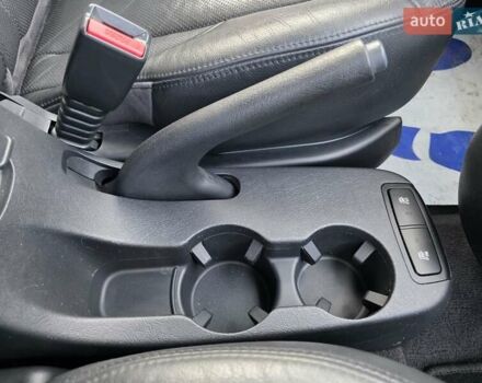 Хендай Туксон 2007 в Луцке на Automoto.ua Серый Хендай Туксон, объемом двигателя 1.98 л и пробегом 120 тыс. км за 7799 $, фото 32 на Automoto.ua