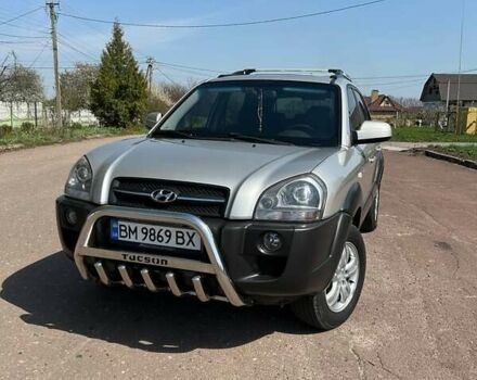 Сірий Хендай Туксон, об'ємом двигуна 1.98 л та пробігом 175 тис. км за 9000 $, фото 2 на Automoto.ua