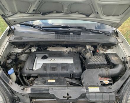 Серый Хендай Туксон, объемом двигателя 2 л и пробегом 228 тыс. км за 7400 $, фото 8 на Automoto.ua