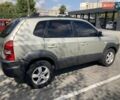 Сірий Хендай Туксон, об'ємом двигуна 1.98 л та пробігом 137 тис. км за 7700 $, фото 2 на Automoto.ua