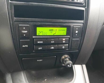 Серый Хендай Туксон, объемом двигателя 2 л и пробегом 245 тыс. км за 4112 $, фото 13 на Automoto.ua