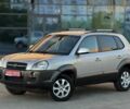 Сірий Хендай Туксон, об'ємом двигуна 2 л та пробігом 198 тис. км за 6900 $, фото 5 на Automoto.ua