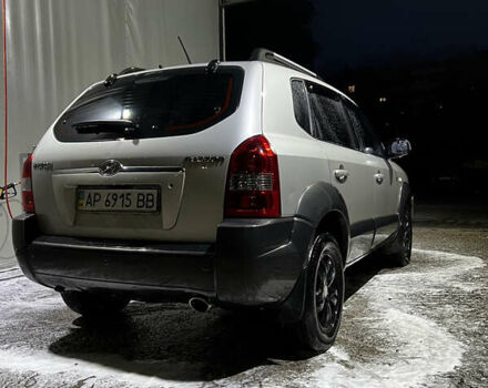 Хендай Туксон 2007 в Запорожье на Automoto.ua Серый Хендай Туксон, объемом двигателя 1.98 л и пробегом 211 тыс. км за 5900 $, фото 10 на Automoto.ua