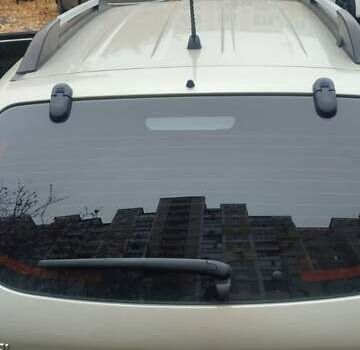 Серый Хендай Туксон, объемом двигателя 1.98 л и пробегом 169 тыс. км за 7500 $, фото 4 на Automoto.ua