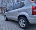Серый Хендай Туксон, объемом двигателя 2 л и пробегом 240 тыс. км за 8300 $, фото 48 на Automoto.ua