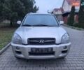 Серый Хендай Туксон, объемом двигателя 2 л и пробегом 240 тыс. км за 8300 $, фото 61 на Automoto.ua