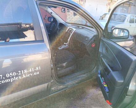 Хендай Туксон 2007 в Киеве на Automoto.ua Серый Хендай Туксон, объемом двигателя 2 л и пробегом 192 тыс. км за 7000 $, фото 3 на Automoto.ua