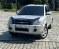 Сірий Хендай Туксон, об'ємом двигуна 2 л та пробігом 240 тис. км за 8200 $, фото 1 на Automoto.ua