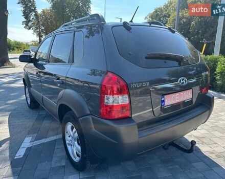 Сірий Хендай Туксон, об'ємом двигуна 1.98 л та пробігом 169 тис. км за 7900 $, фото 2 на Automoto.ua
