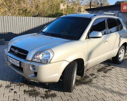 Серый Хендай Туксон, объемом двигателя 1.98 л и пробегом 193 тыс. км за 8400 $, фото 18 на Automoto.ua