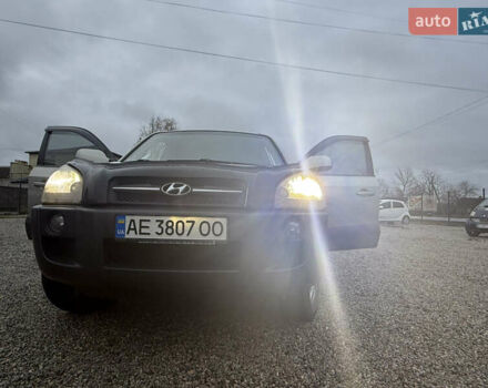 Сірий Хендай Туксон, об'ємом двигуна 1.98 л та пробігом 169 тис. км за 7890 $, фото 17 на Automoto.ua