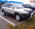 Сірий Хендай Туксон, об'ємом двигуна 1.98 л та пробігом 157 тис. км за 7800 $, фото 3 на Automoto.ua