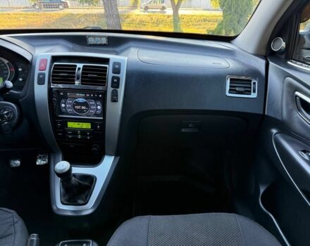 Серый Хендай Туксон, объемом двигателя 2 л и пробегом 282 тыс. км за 7950 $, фото 16 на Automoto.ua