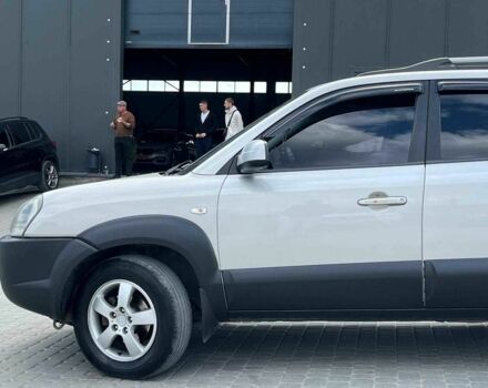 Хендай Туксон 2007 в Львове на Automoto.ua Серый Хендай Туксон, объемом двигателя 2 л и пробегом 255 тыс. км за 6590 $, фото 3 на Automoto.ua