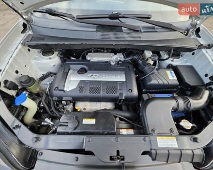 Хендай Туксон 2007 в Луцке на Automoto.ua Серый Хендай Туксон, объемом двигателя 1.98 л и пробегом 120 тыс. км за 7799 $, фото 37 на Automoto.ua