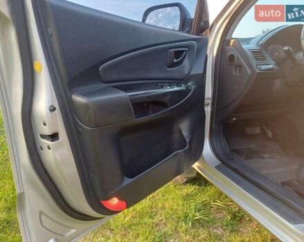 Серый Хендай Туксон, объемом двигателя 1.99 л и пробегом 239 тыс. км за 7800 $, фото 23 на Automoto.ua