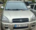 Серый Хендай Туксон, объемом двигателя 1.98 л и пробегом 169 тыс. км за 7500 $, фото 5 на Automoto.ua