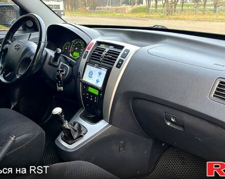 Сірий Хендай Туксон, об'ємом двигуна 2 л та пробігом 281 тис. км за 7200 $, фото 7 на Automoto.ua