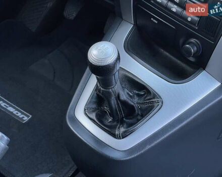 Серый Хендай Туксон, объемом двигателя 2 л и пробегом 182 тыс. км за 7600 $, фото 36 на Automoto.ua