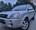 Серый Хендай Туксон, объемом двигателя 2 л и пробегом 240 тыс. км за 8300 $, фото 1 на Automoto.ua