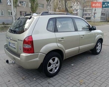 Сірий Хендай Туксон, об'ємом двигуна 1.98 л та пробігом 225 тис. км за 6999 $, фото 9 на Automoto.ua