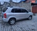 Серый Хендай Туксон, объемом двигателя 2 л и пробегом 240 тыс. км за 8300 $, фото 6 на Automoto.ua