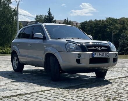 Сірий Хендай Туксон, об'ємом двигуна 2 л та пробігом 240 тис. км за 8200 $, фото 2 на Automoto.ua
