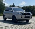 Сірий Хендай Туксон, об'ємом двигуна 2 л та пробігом 240 тис. км за 8200 $, фото 2 на Automoto.ua