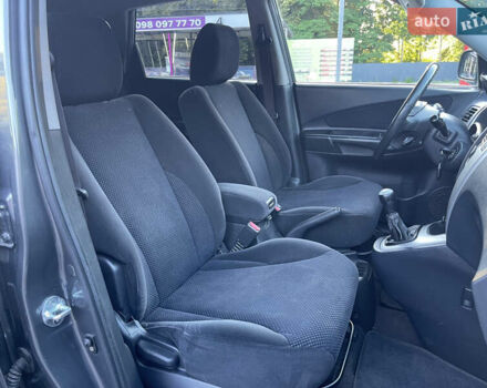 Серый Хендай Туксон, объемом двигателя 2 л и пробегом 182 тыс. км за 7600 $, фото 44 на Automoto.ua