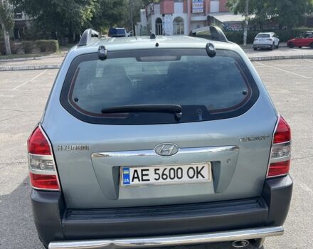 Сірий Хендай Туксон, об'ємом двигуна 2 л та пробігом 170 тис. км за 8700 $, фото 5 на Automoto.ua