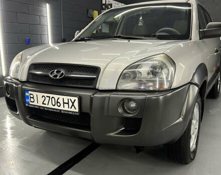 Хендай Туксон 2007 в Полтаве на Automoto.ua Серый Хендай Туксон, объемом двигателя 1.98 л и пробегом 190 тыс. км за 8300 $, фото 18 на Automoto.ua