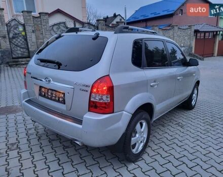 Серый Хендай Туксон, объемом двигателя 2 л и пробегом 240 тыс. км за 8300 $, фото 12 на Automoto.ua